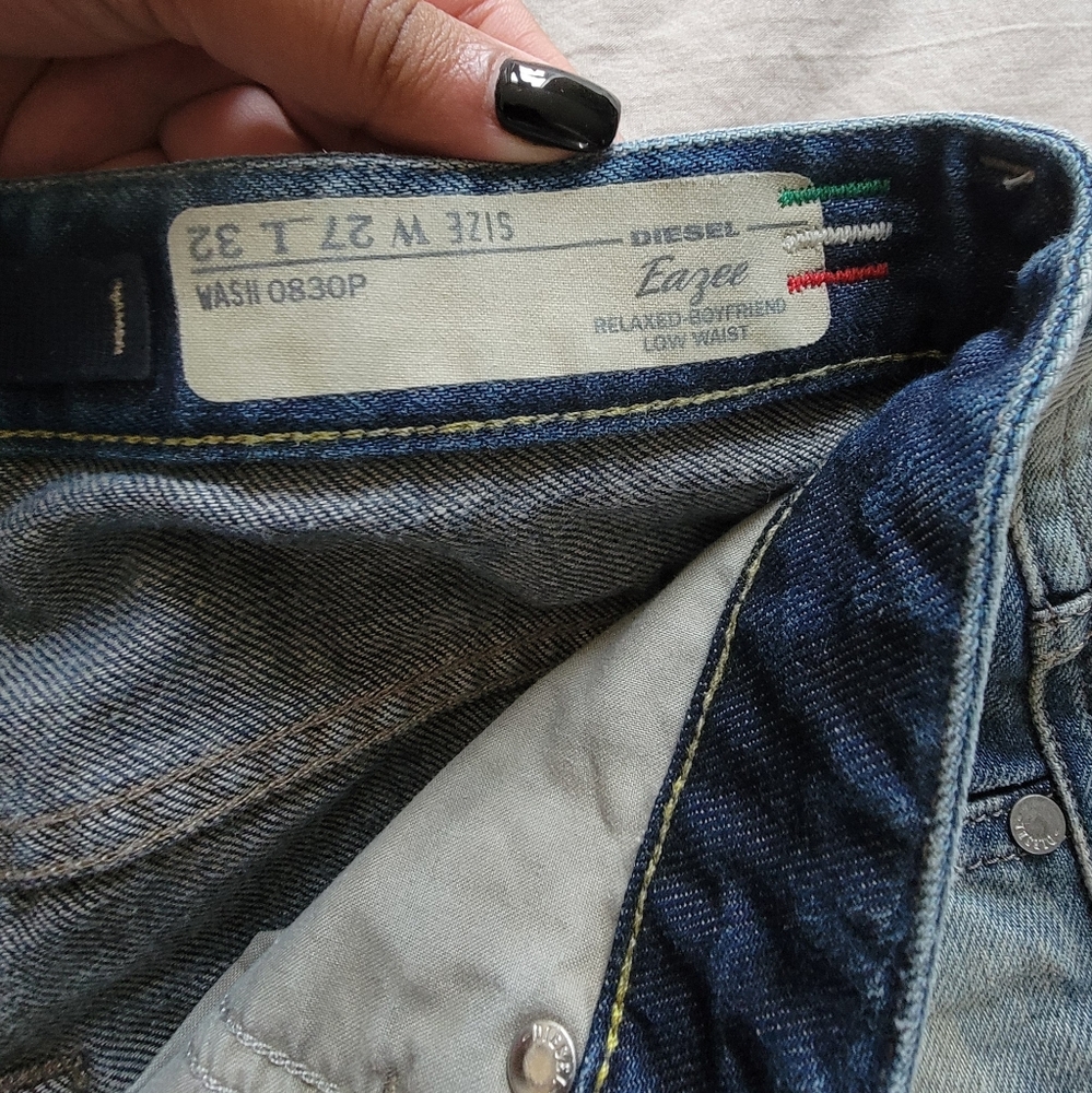 Diesel womens distressed jean